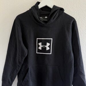Men’s black under armour hoodie